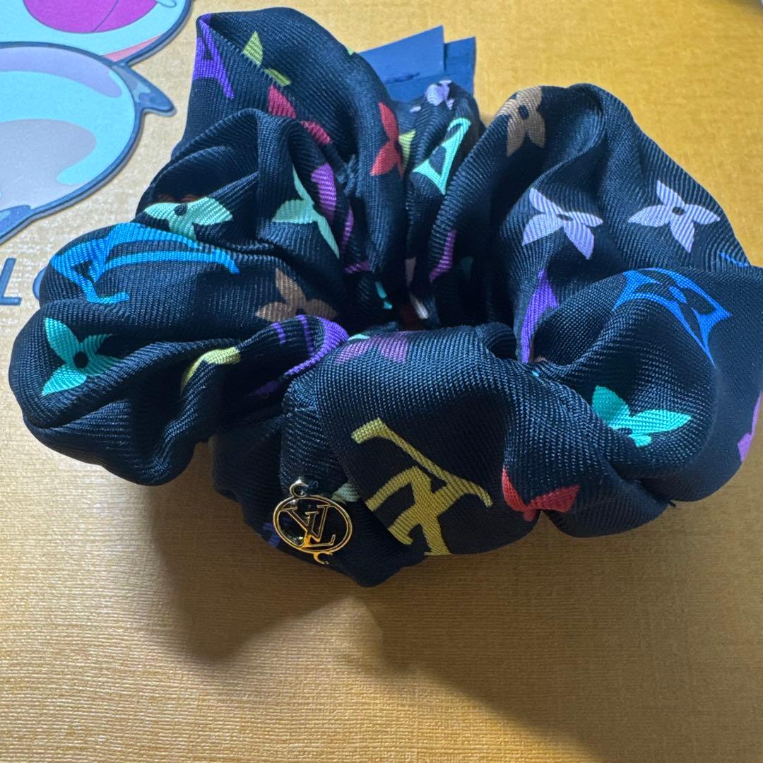 ルイヴィトン シュシュ