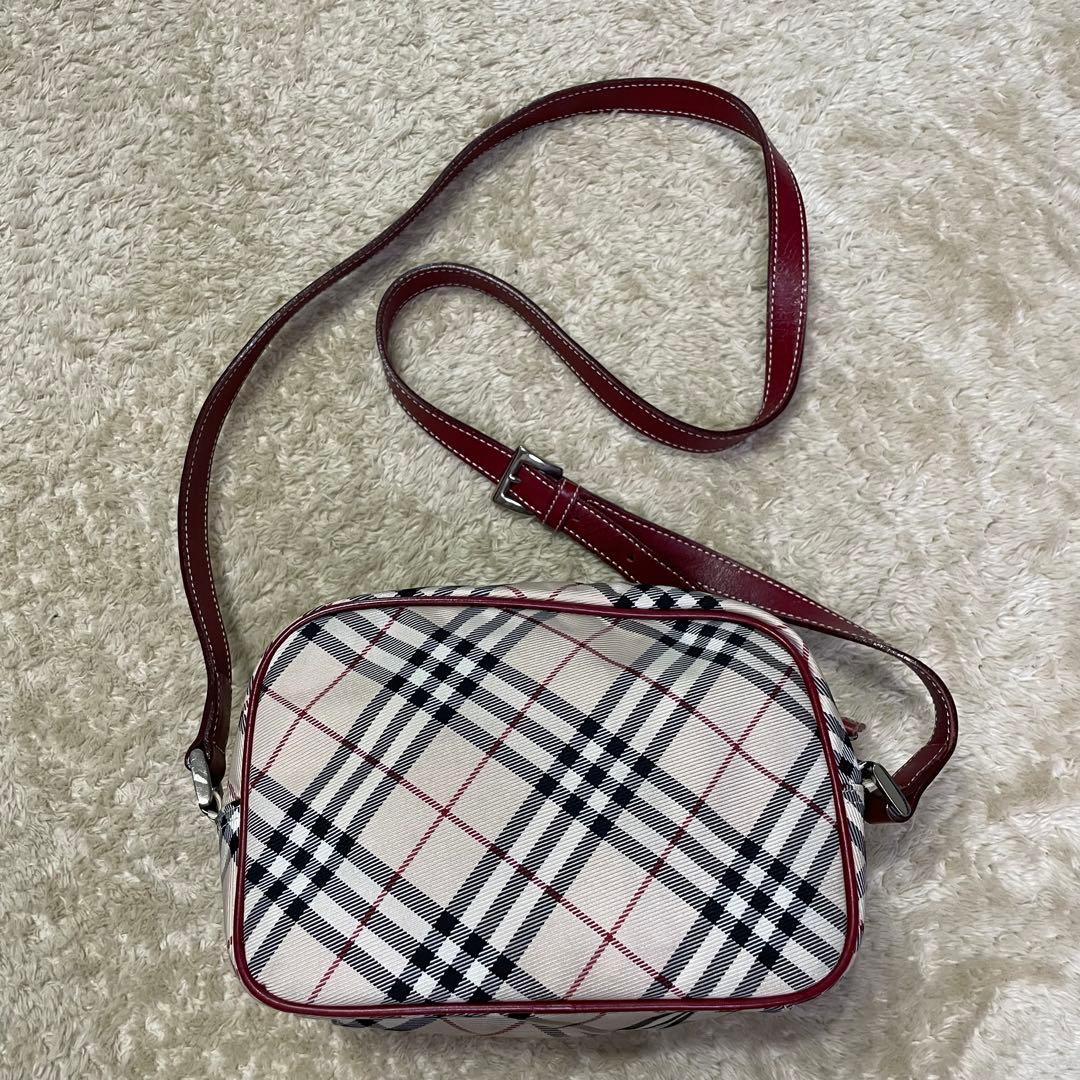 Burberry 牛革を使用したシンプルなデザインのバーバリー ノバチェック