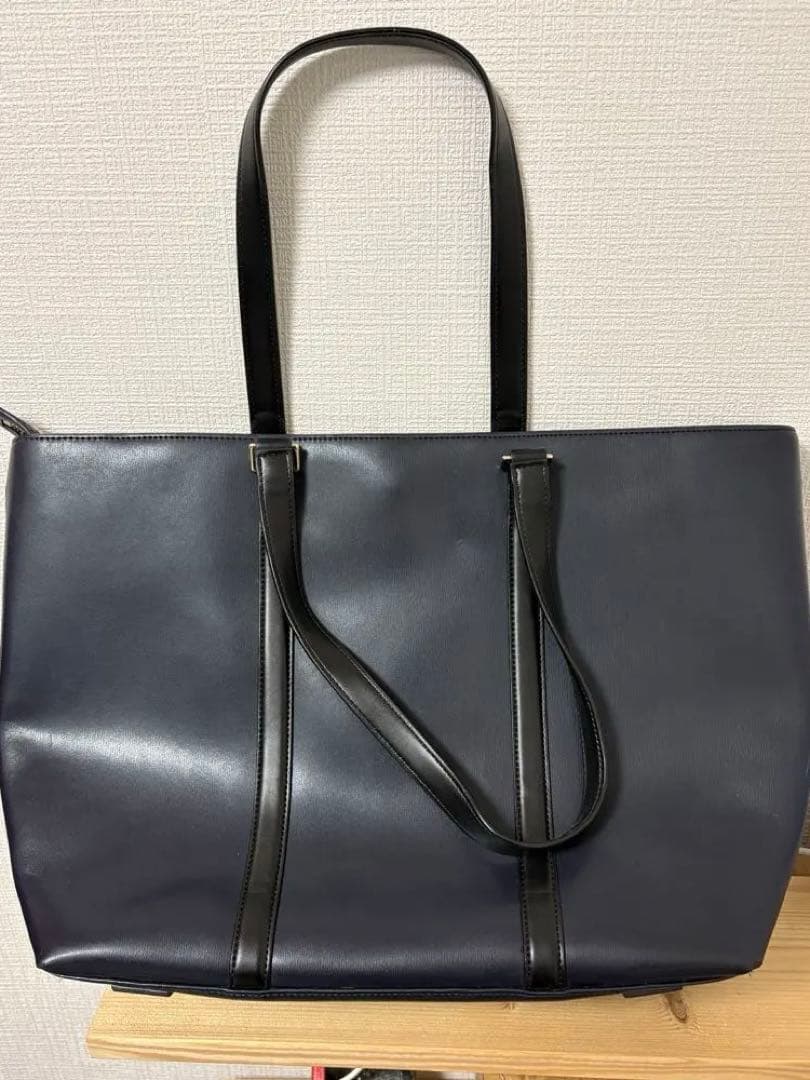 ポールスミス　A4トートバッグ　シティエンボスネイビー　 レザー　ビジネスバック