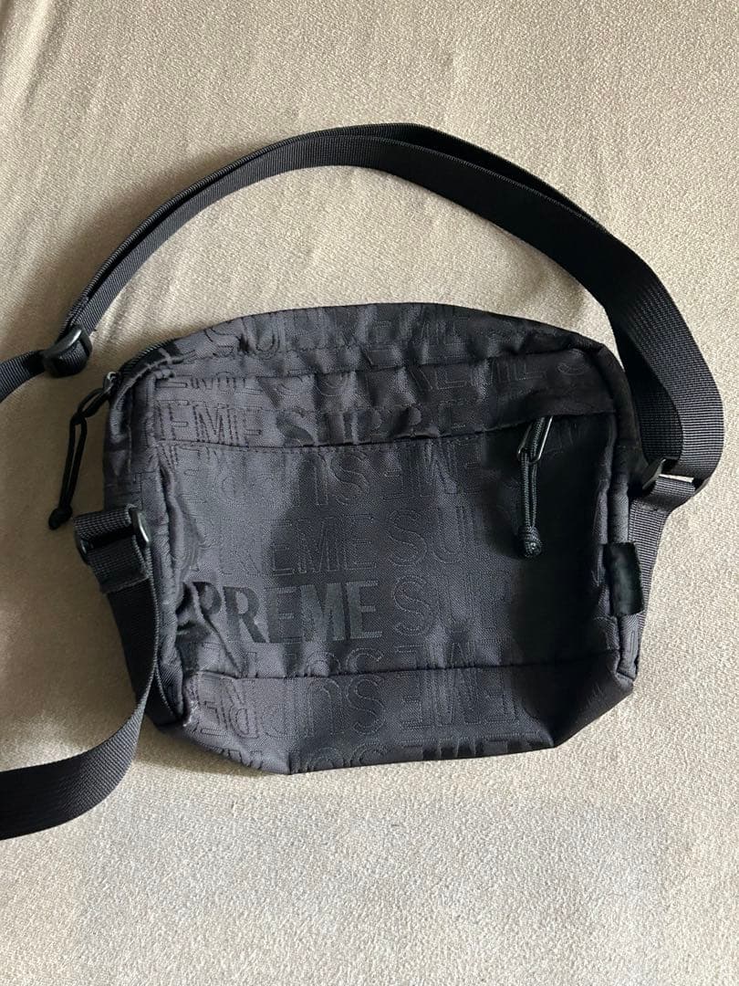 シュプリームSupreme ショルダーバッグ ブラック