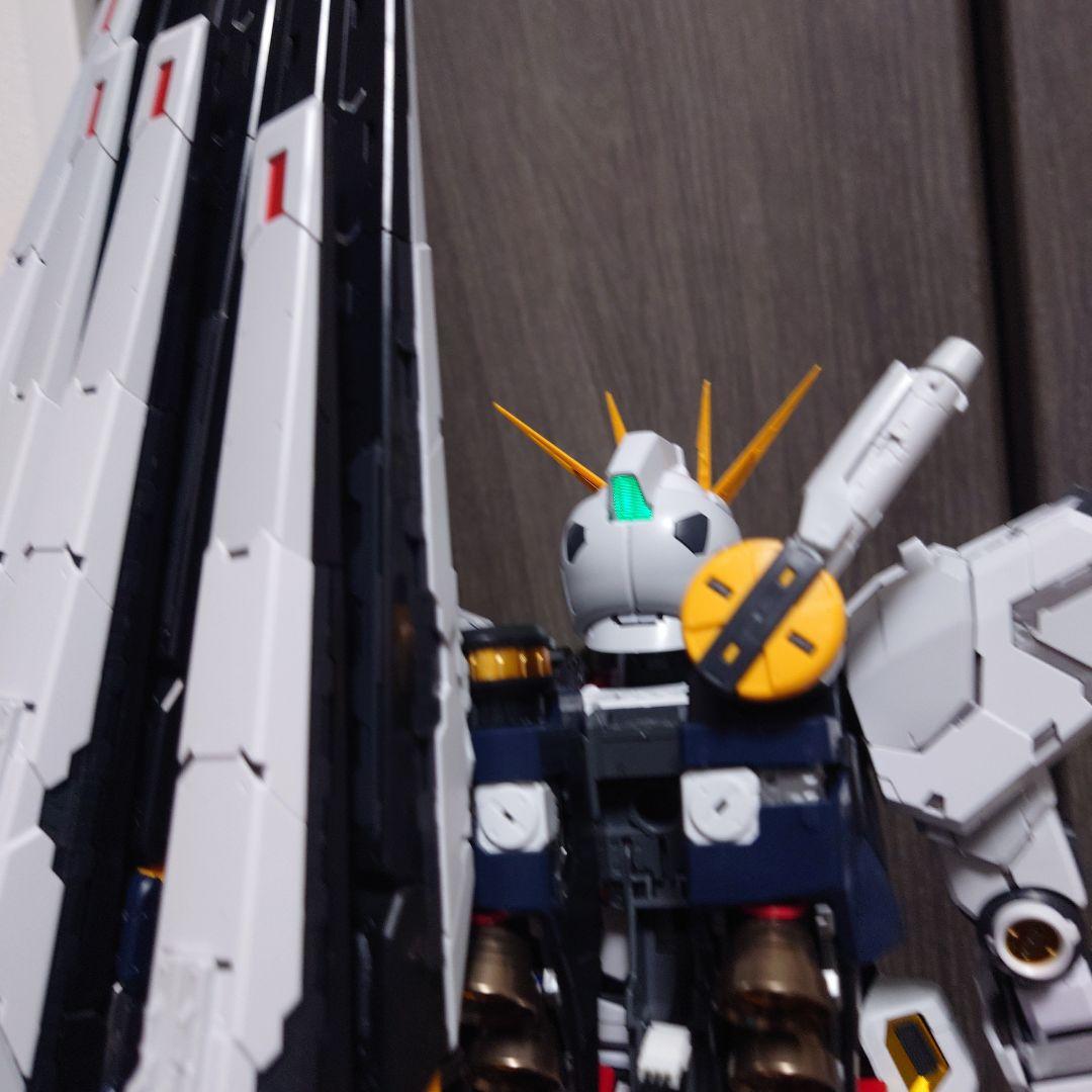 PG UNLEASHED 1/60 νガンダム　完成品　LED 組込み済