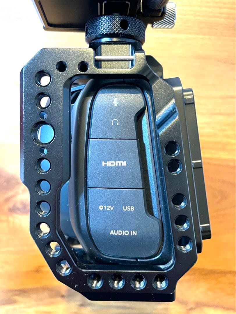 bmpcc4K本体、リグ、バッテリーセット