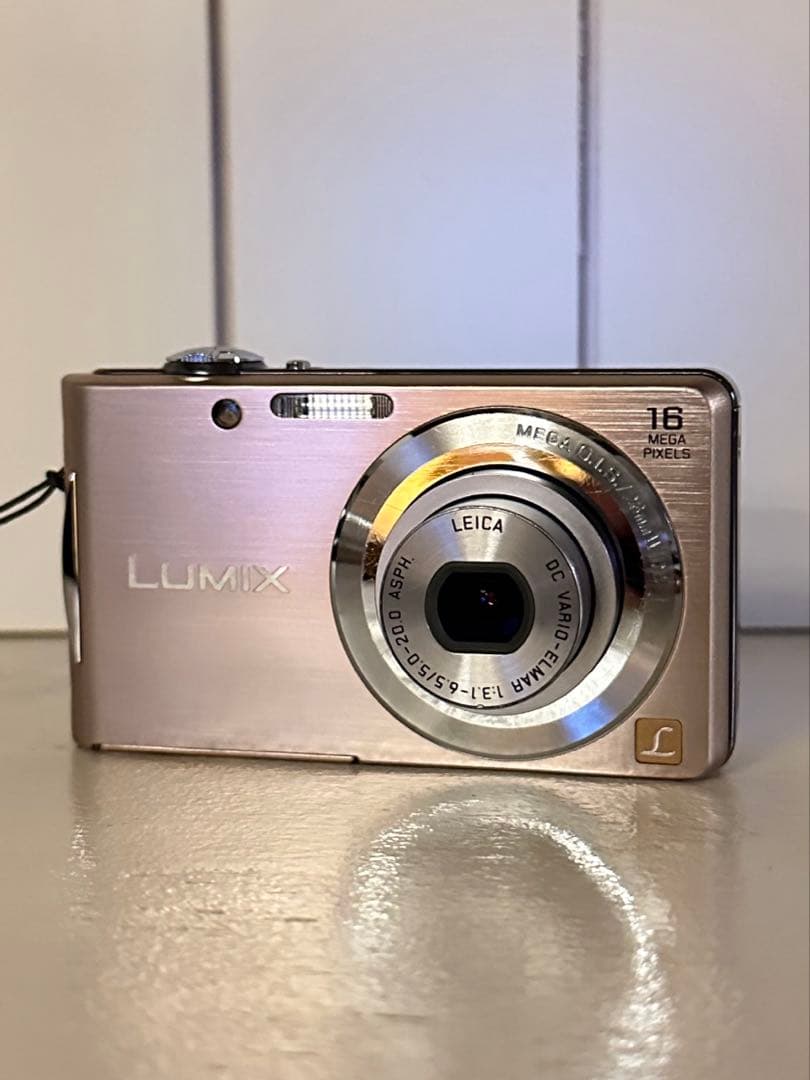 デジカメ　LUMIX DMC-FH5 動作確認済み