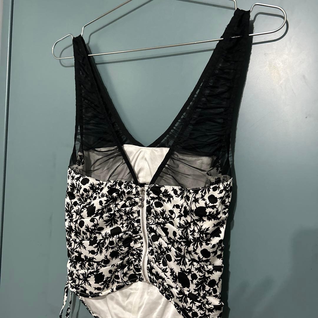fetico フラワープリントトップス　キャミソール