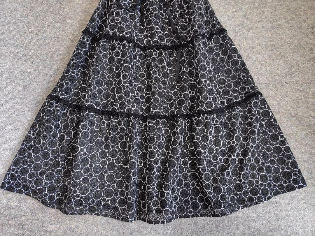 大きいサイズTO BE CHIC上質レースティアードワンピース44黒99000円