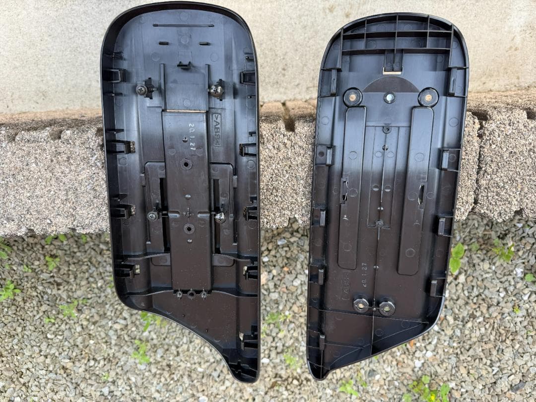 トヨタ　C-HR　純正オプション　アームレスト　スライドタイプ