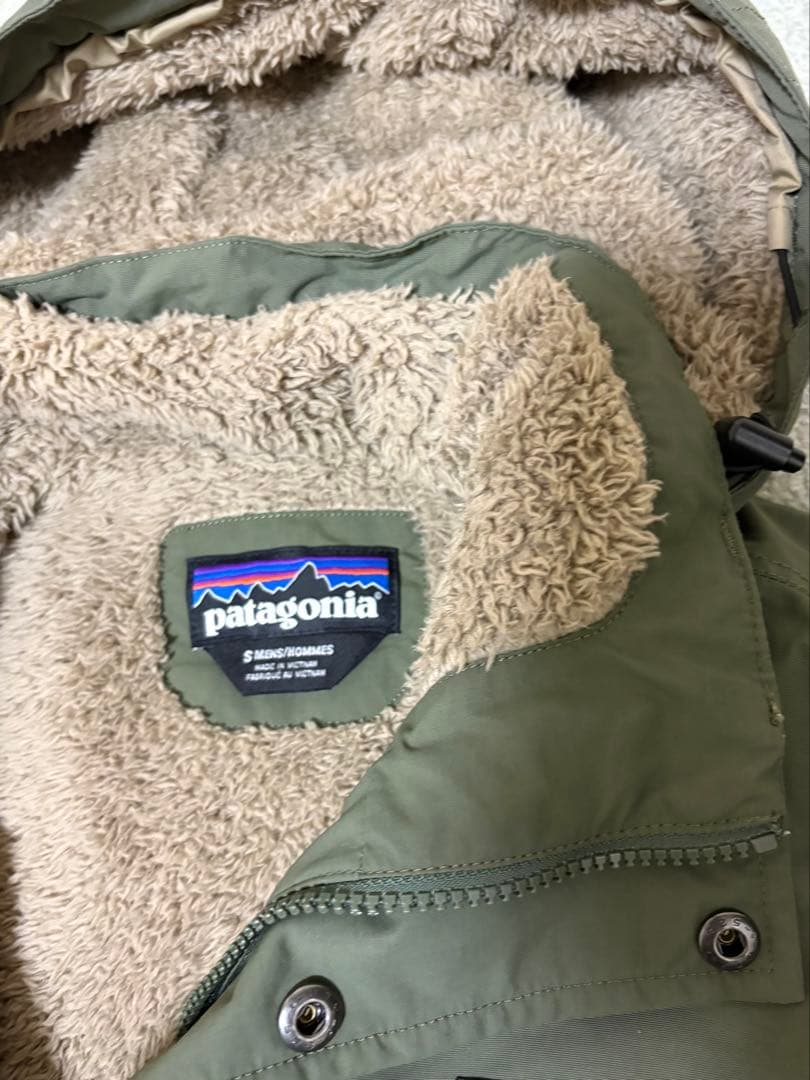 Patagonia イスマスパーカ カーキ S