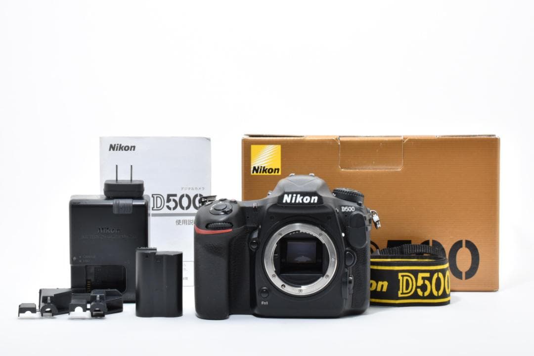 美品 ニコン　Nikon 500 ボディ 《ショット数20586回》1536