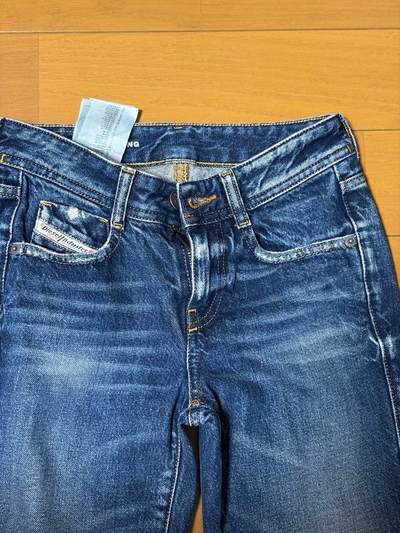 ディーゼル　デニム　DIESEL 1969 D-EBBEY Ｗ23 ブーツカット