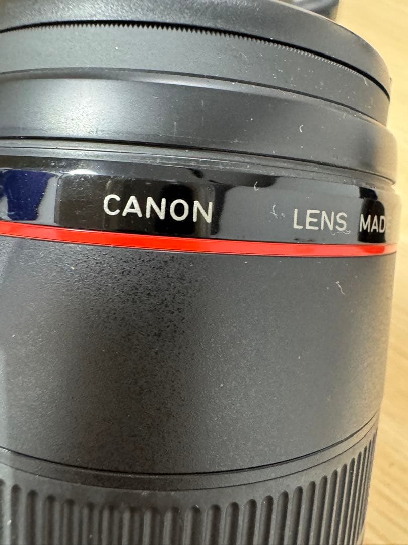 EF 80-200mm ズームレンズ f/2.8