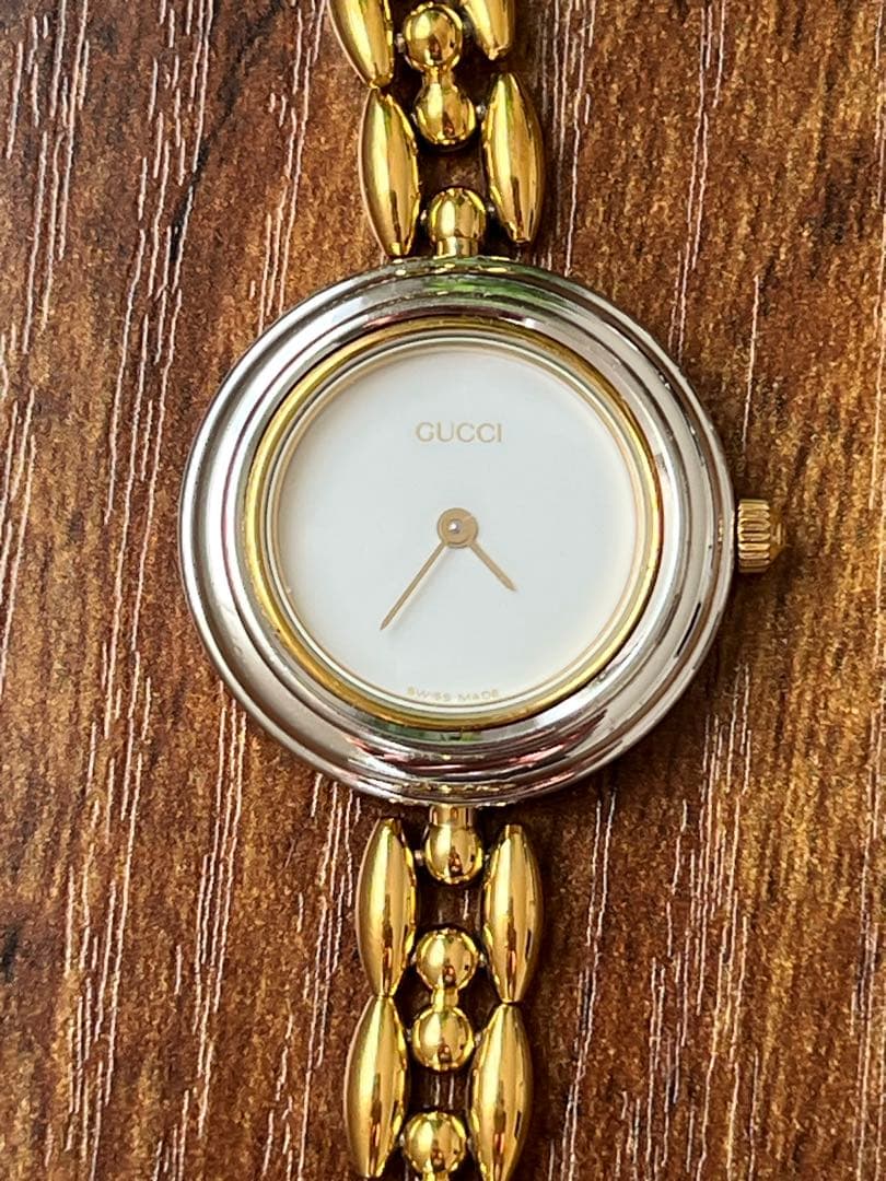 Gucci ゴールド 時計 交換リング付き