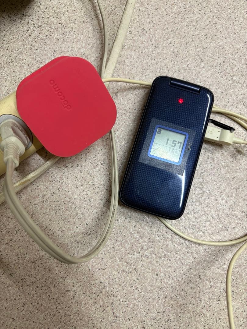 らくらくホン　F-02J ネイビー