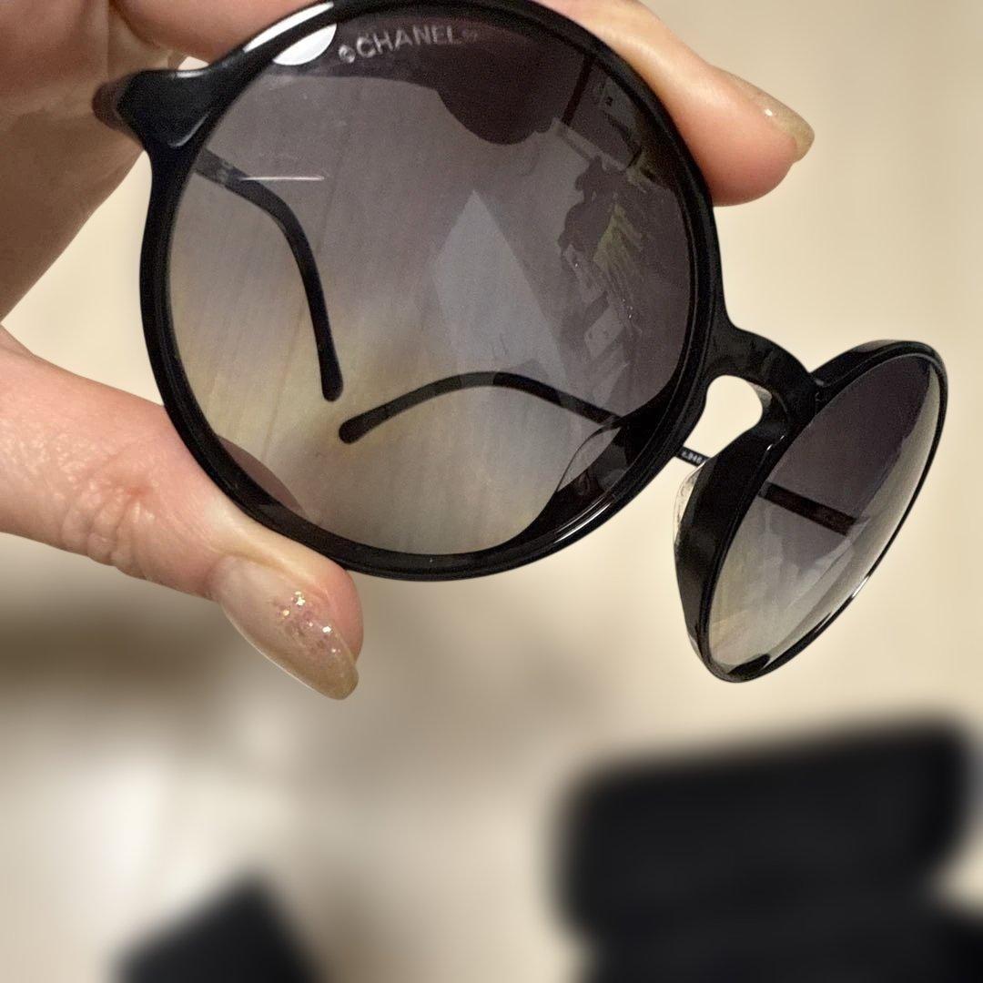 CHANEL ブラック ラウンドサングラス ケース付き