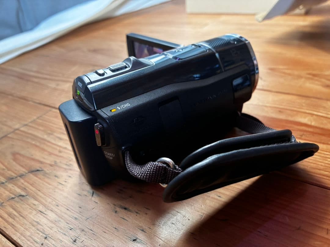 ビデオカメラ SONY Handycam HD 64GB hdr-cx520x