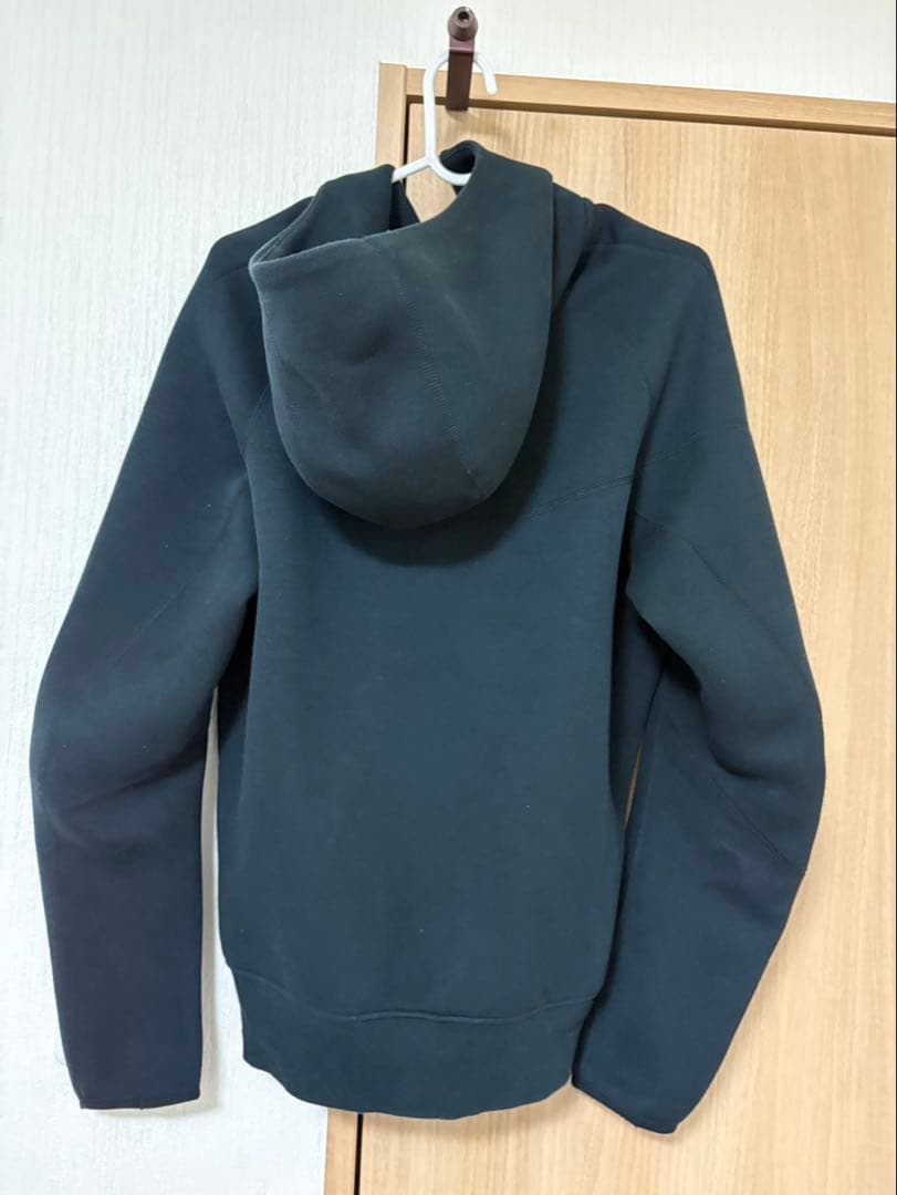 Nike テックフリース黒