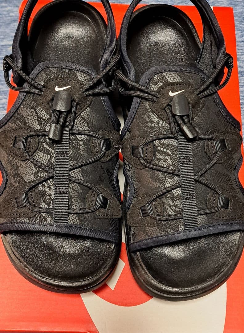 ナイキ エア マックス ココ ウィメンズサンダル　２５cm　SALE