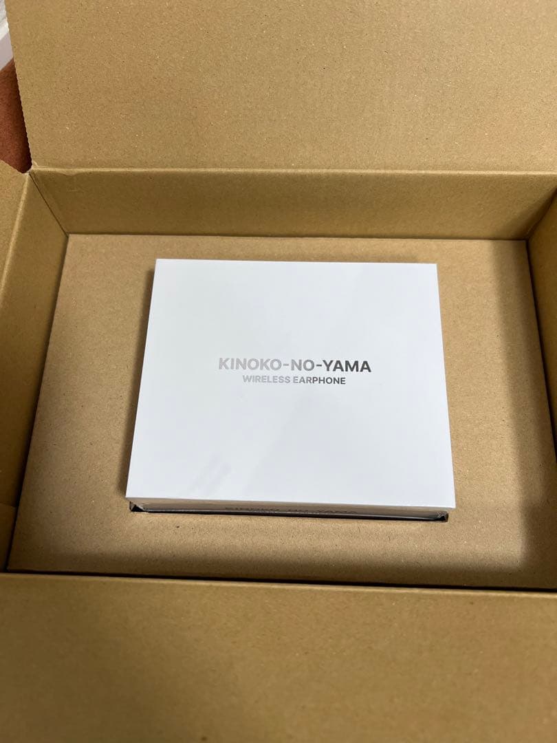 限定3,500台　明治　きのこの山ワイヤレスイヤホン　Makuake