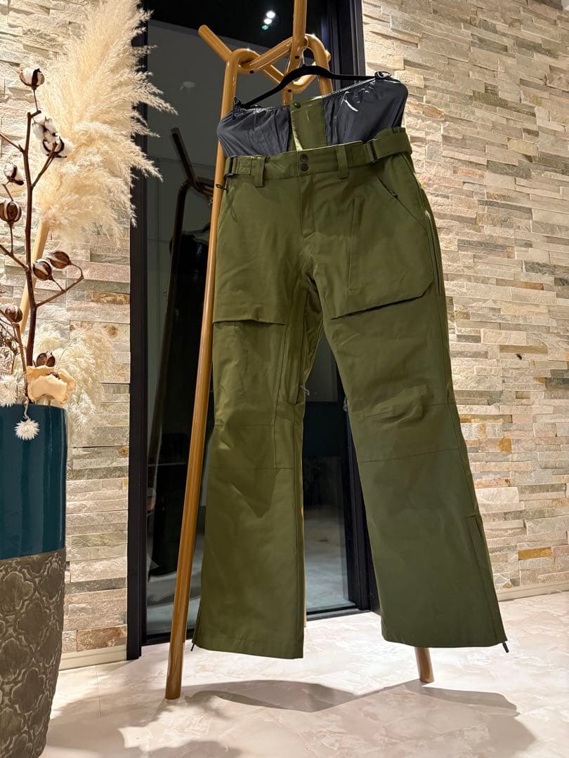 【希少ブランド！極美品】スノーボードウェア 上下セット　XL