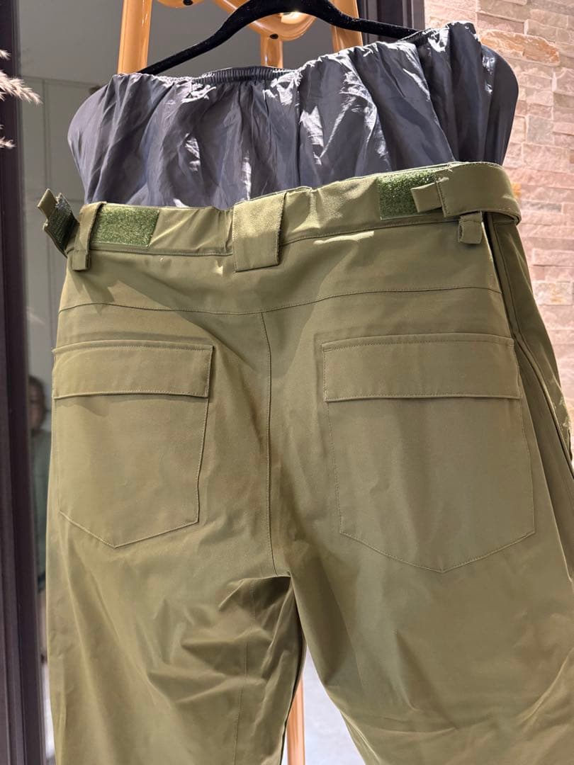 【希少ブランド！極美品】スノーボードウェア 上下セット　XL