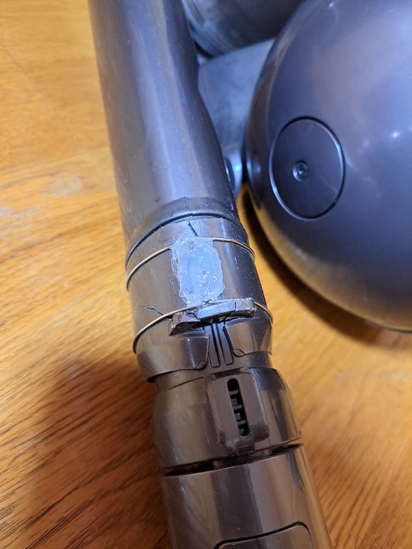 dysonの掃除機　DC63