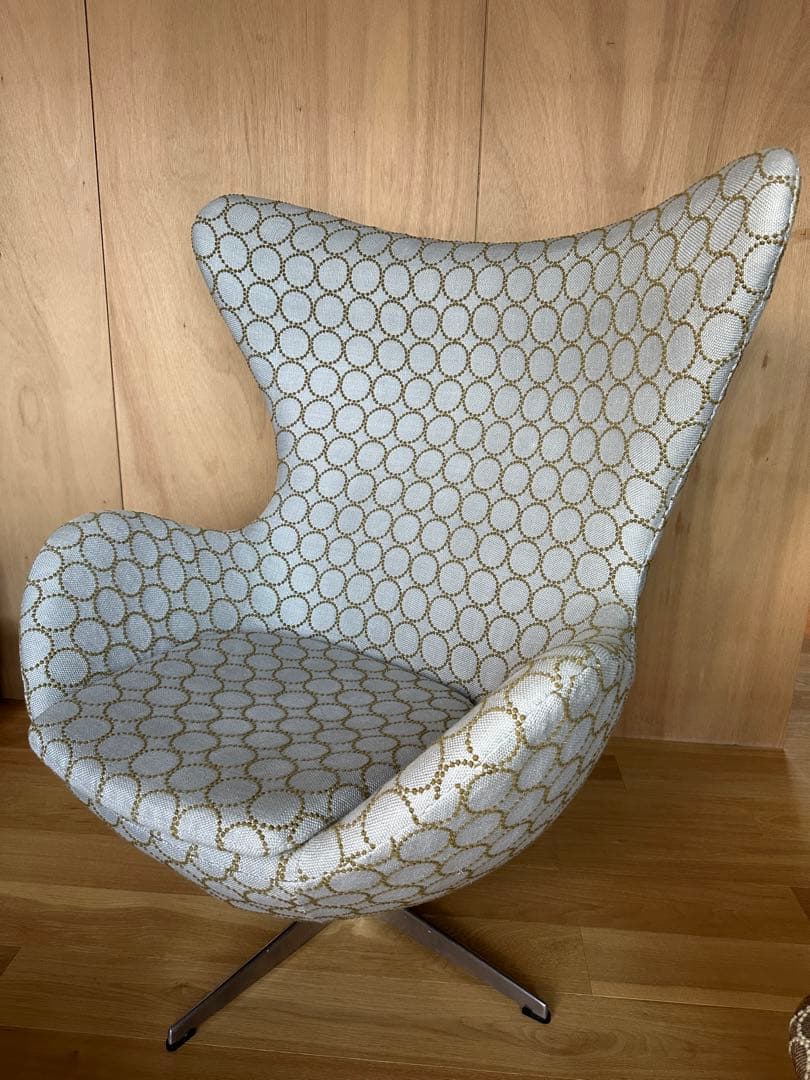 アルネ ヤコブセン エッグチェア リプロダクト　ミナペルホネン　生地
