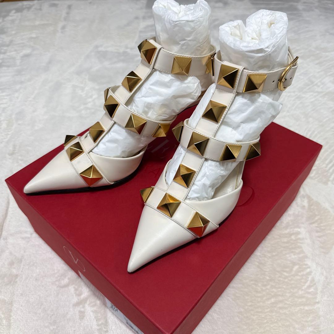 超美品ヴァレンティノ VALENTINO GARAVANI ロックスタッズ