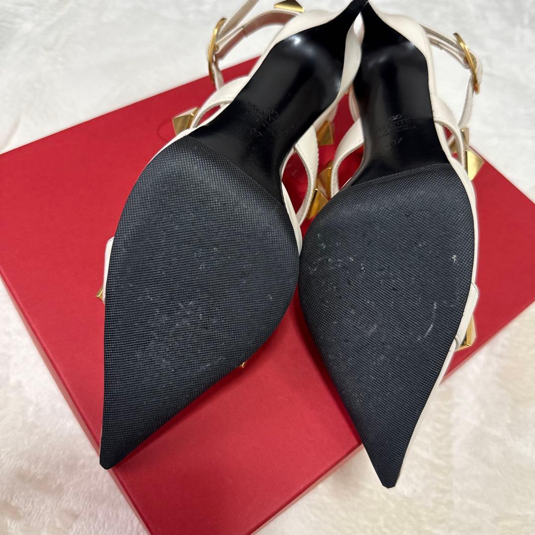 超美品ヴァレンティノ VALENTINO GARAVANI ロックスタッズ