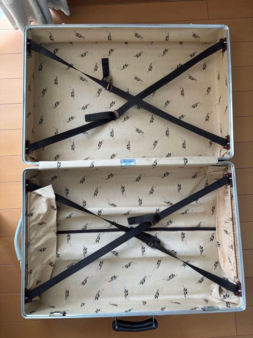 RIMOWA リモワ　クラシックフライト　キャリーケース　旅行カバン　82Ｌ