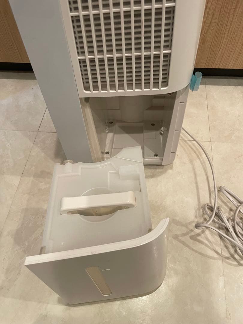 美品　2019年製　SHARP 冷風衣類乾燥除湿機