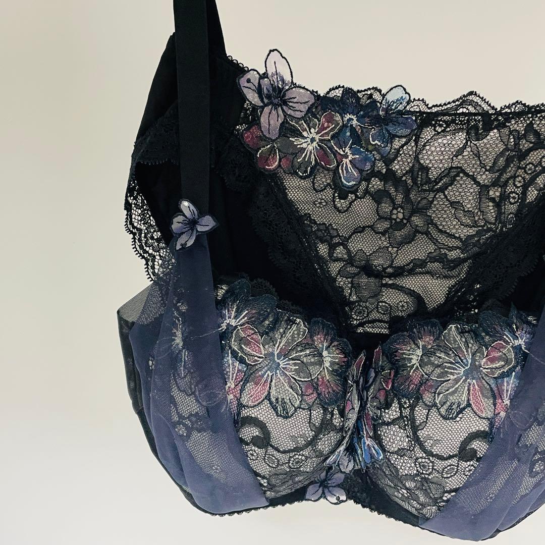 ワコール　重力に負けないバストケアＢｒａ　パルファージュ.セットE70-L