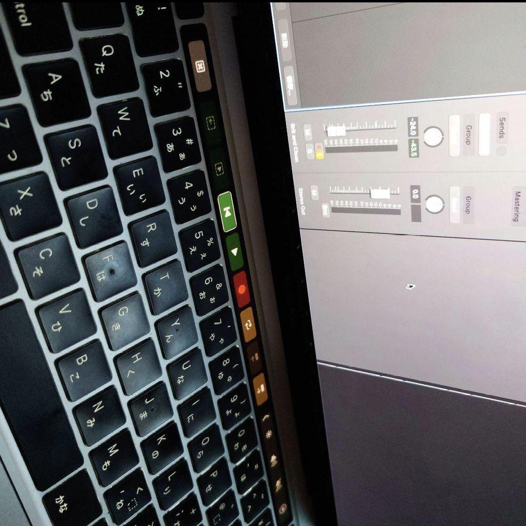 【超美品】MacBookPro M2 16GB 256GB 13.3㌅