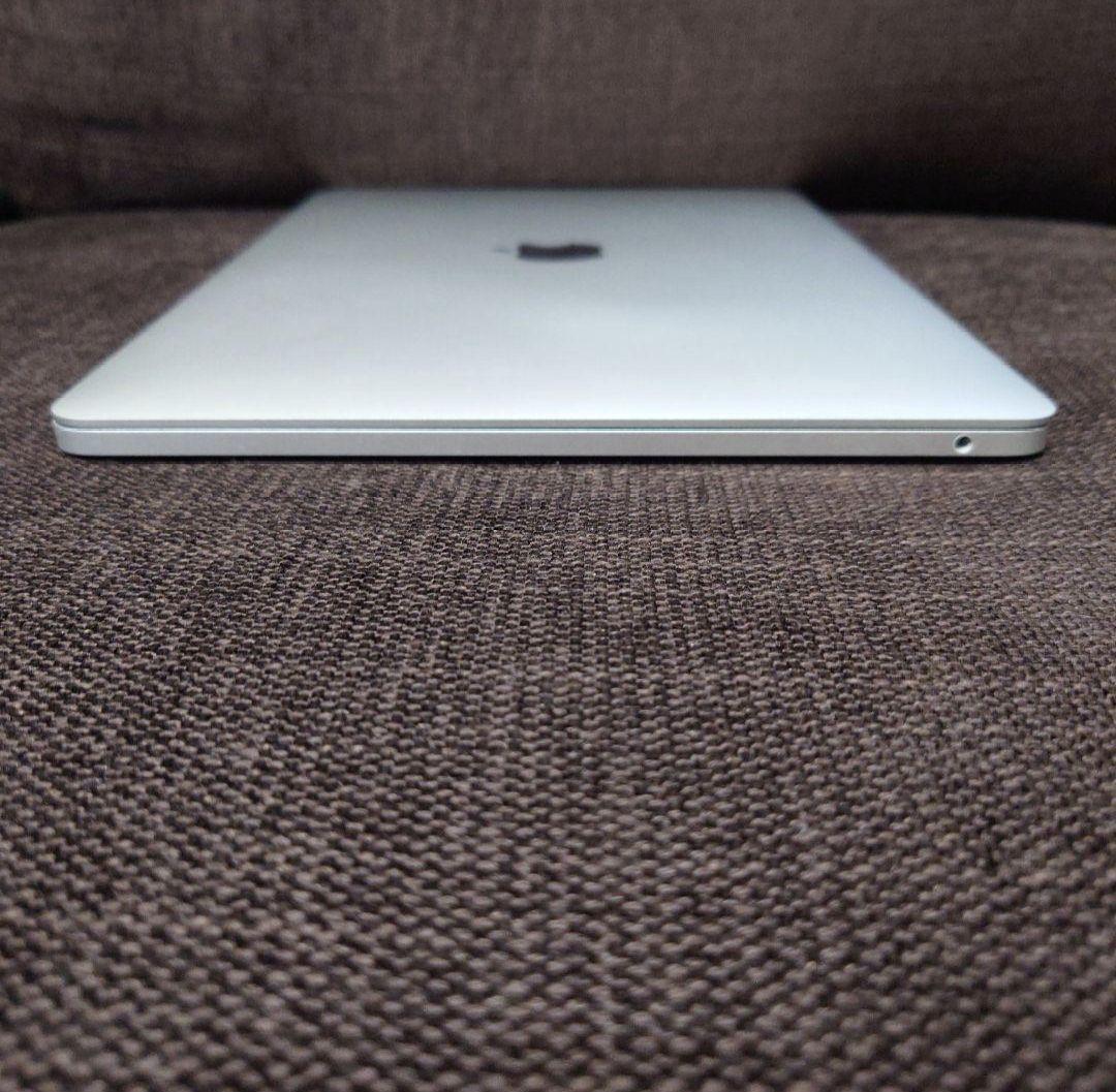 【超美品】MacBookPro M2 16GB 256GB 13.3㌅