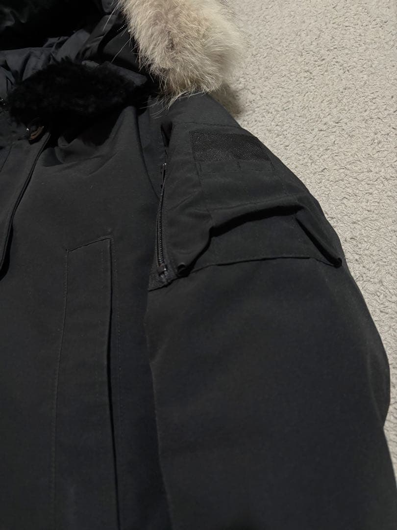 カナダグース ラブラドールボンバー ショートダウン ブラック ファー付き 美品