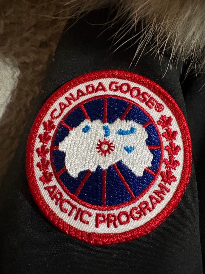 カナダグース ラブラドールボンバー ショートダウン ブラック ファー付き 美品