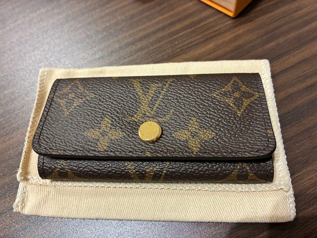 h8787moka【新品】LOUIS VUITTON ミュルティクレ 4