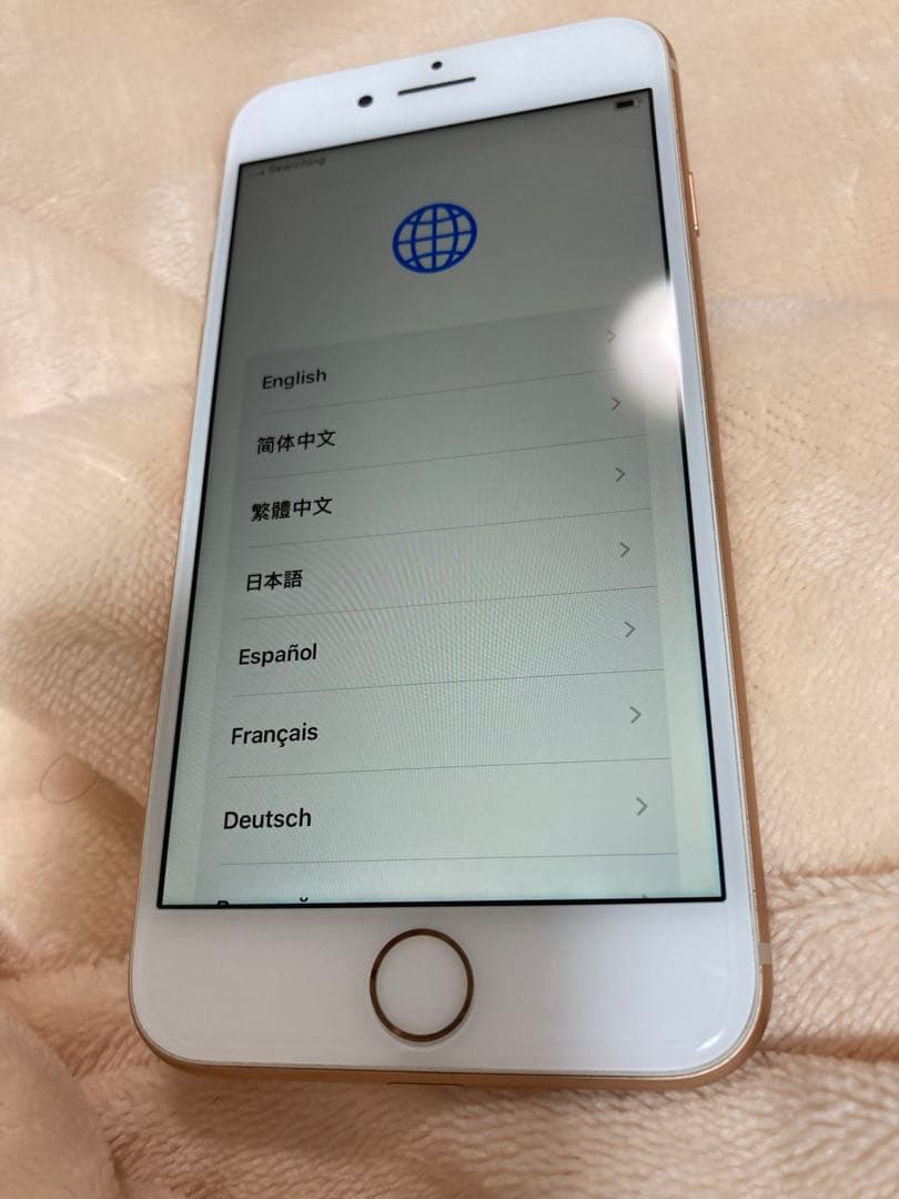 iPhone8 ゴールド64gb 多分美品　バッテリー77% SIMロック解除