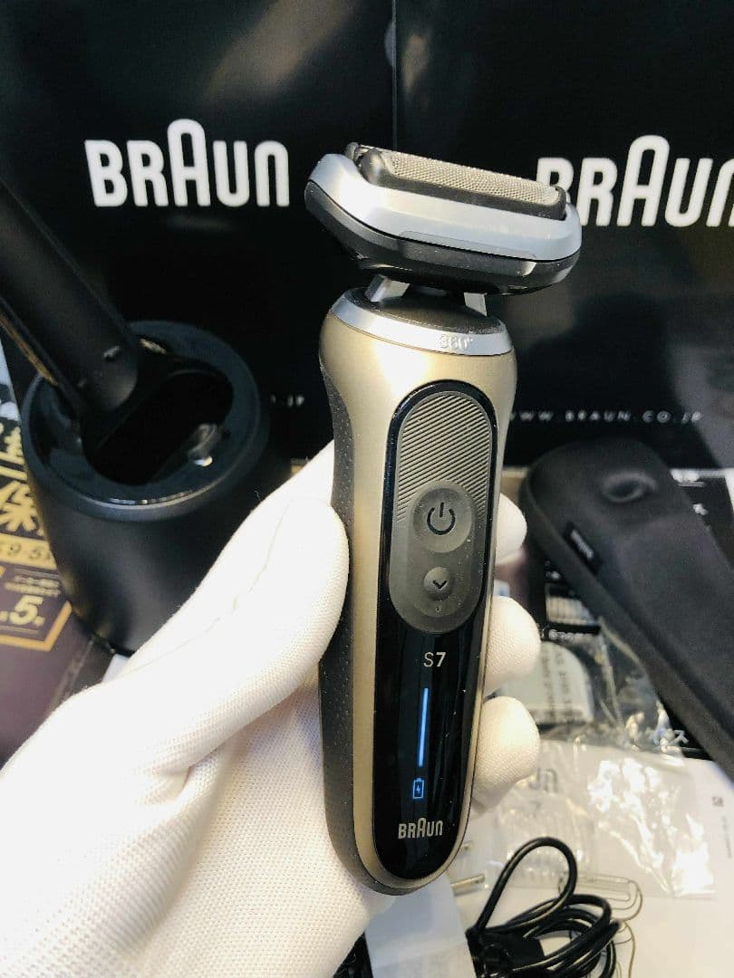 【小麦粉@】ブラウン シリーズ7 72-C7650cc電気シェーバー