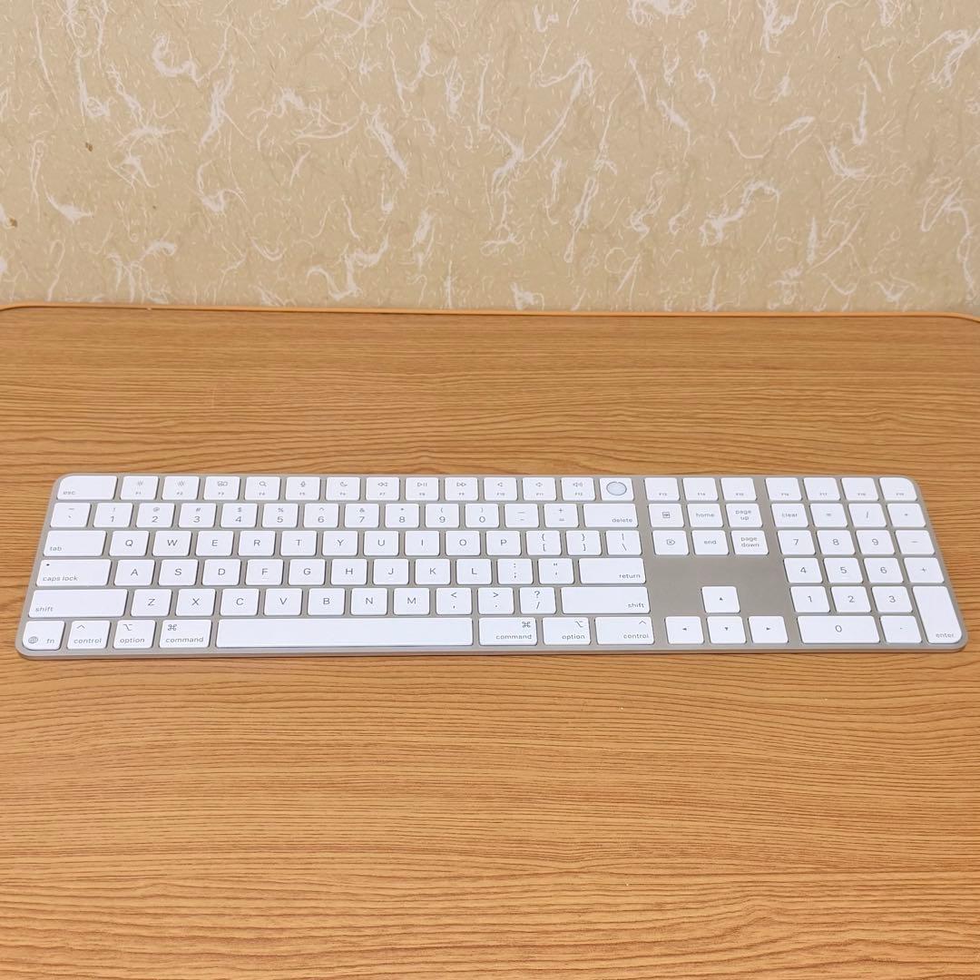 美品完動品【純正】 Touch ID Magic Keyboard テンキーUS