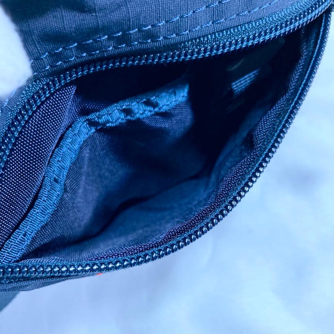 ブリーフィング デューン ロゴ ネイビー ショルダーバッグ 大容量 多機能 A4