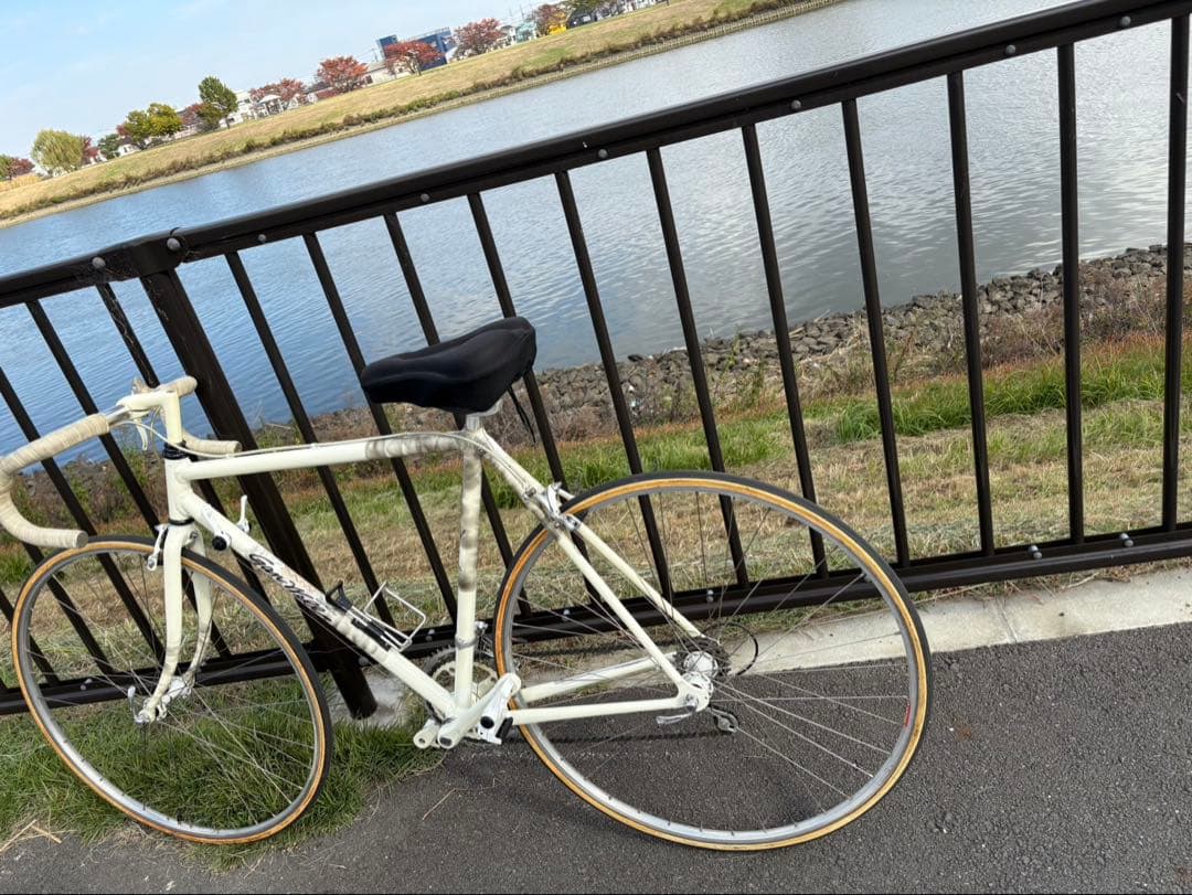 美品　ロードバイク　ガンウェル　鍵とバック付き