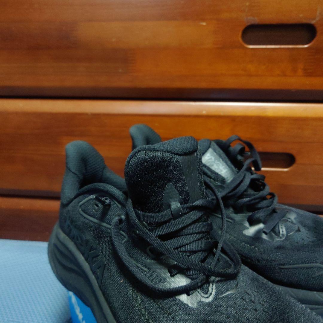 HOKA ONE ONE　クリフトン10