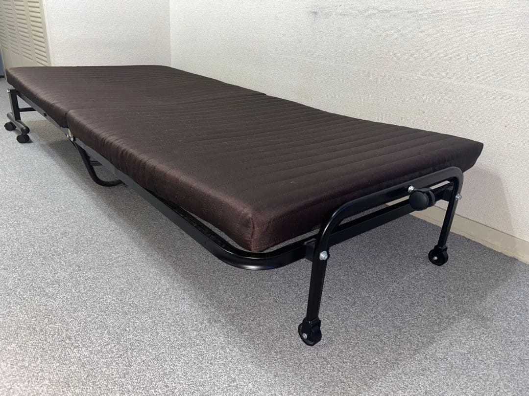 【k】ニトリ 折りたたみベッド マットレス・キャスター付き（送料込み）