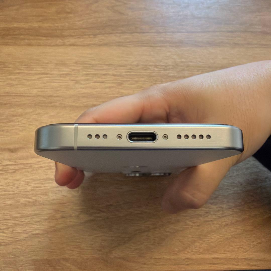 iPhone 15 Pro ホワイト 512GB 本体のみ SIMロックなし