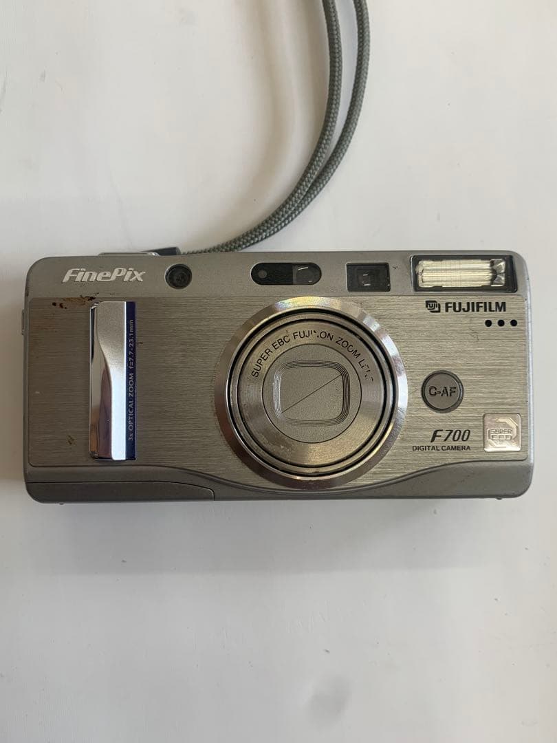 Fujifilm FinePix F700 シルバー デジタルカメラ