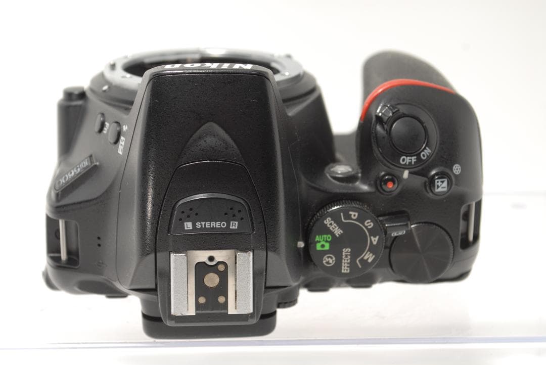 ☘️こと✨Wi-Fi内蔵☘️Nikon D5600 標準レンズキット