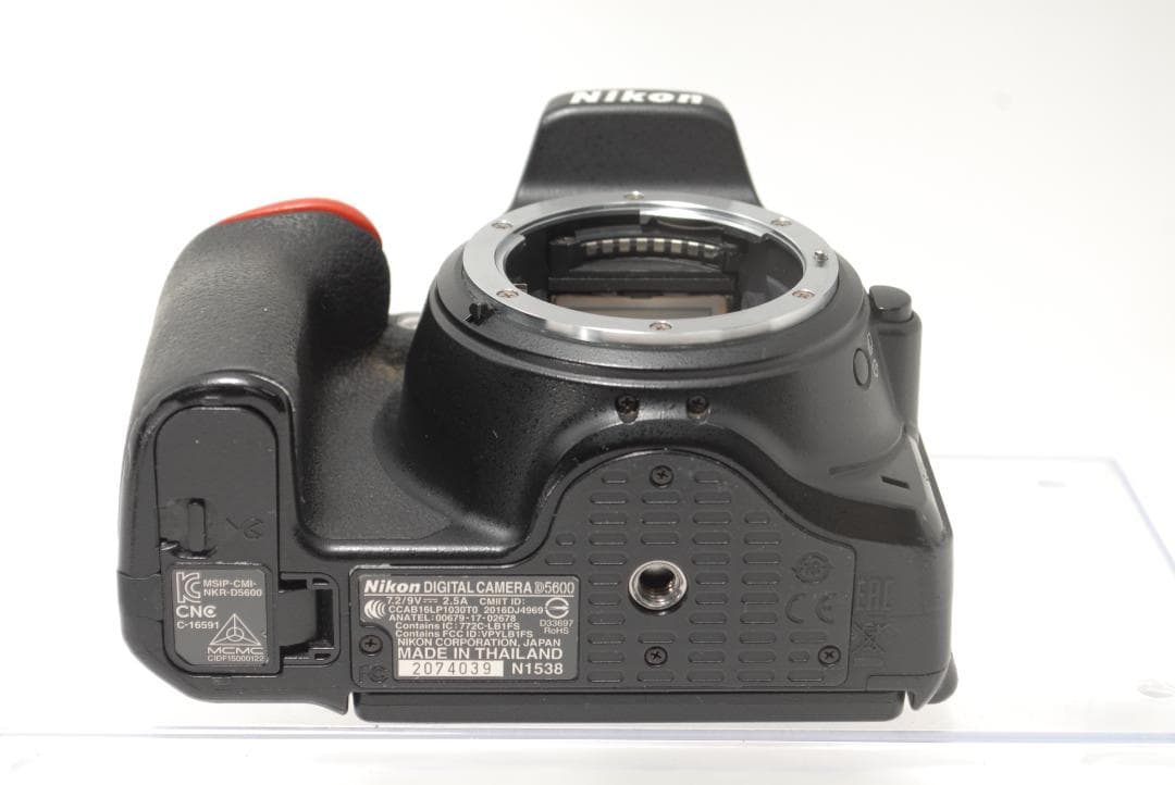☘️こと✨Wi-Fi内蔵☘️Nikon D5600 標準レンズキット