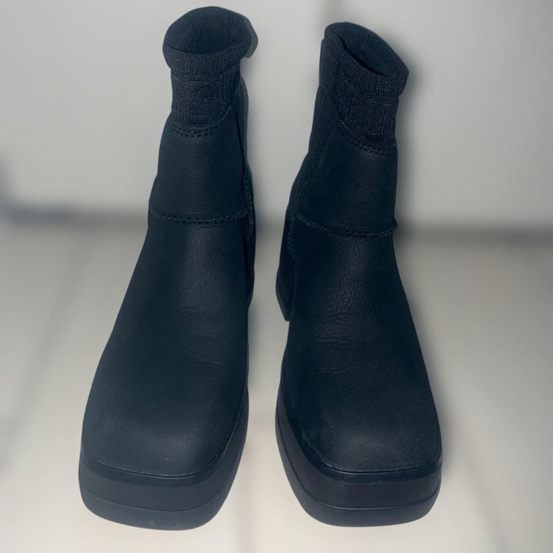 UGG Moxy Chelsra （モクシーチェルシー）24cm