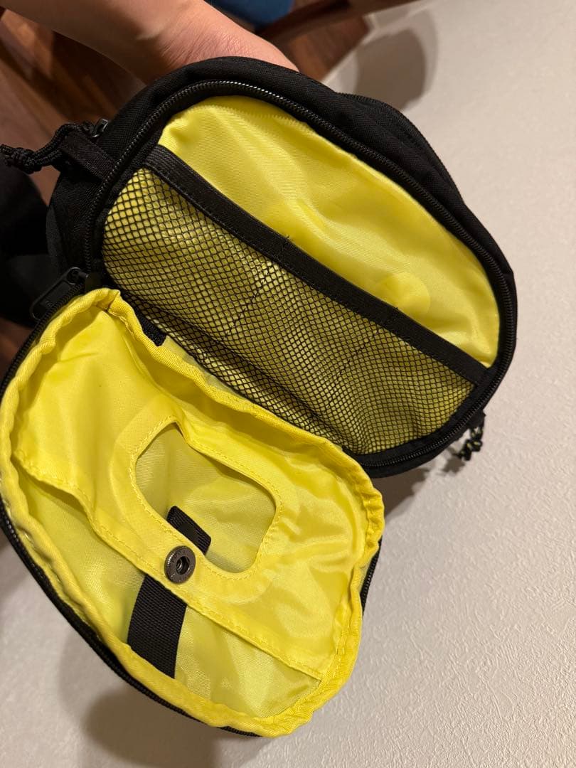 Hugoo ヒップシート　バッグ　黒