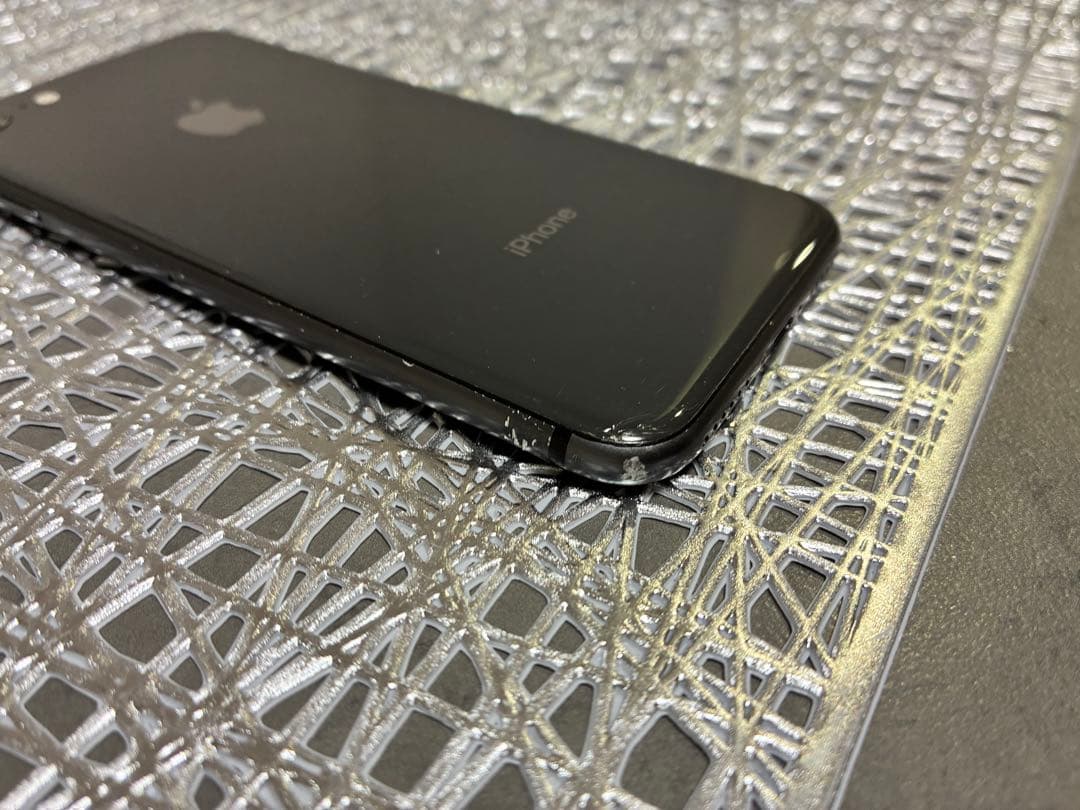 Apple iPhone 8ブラック