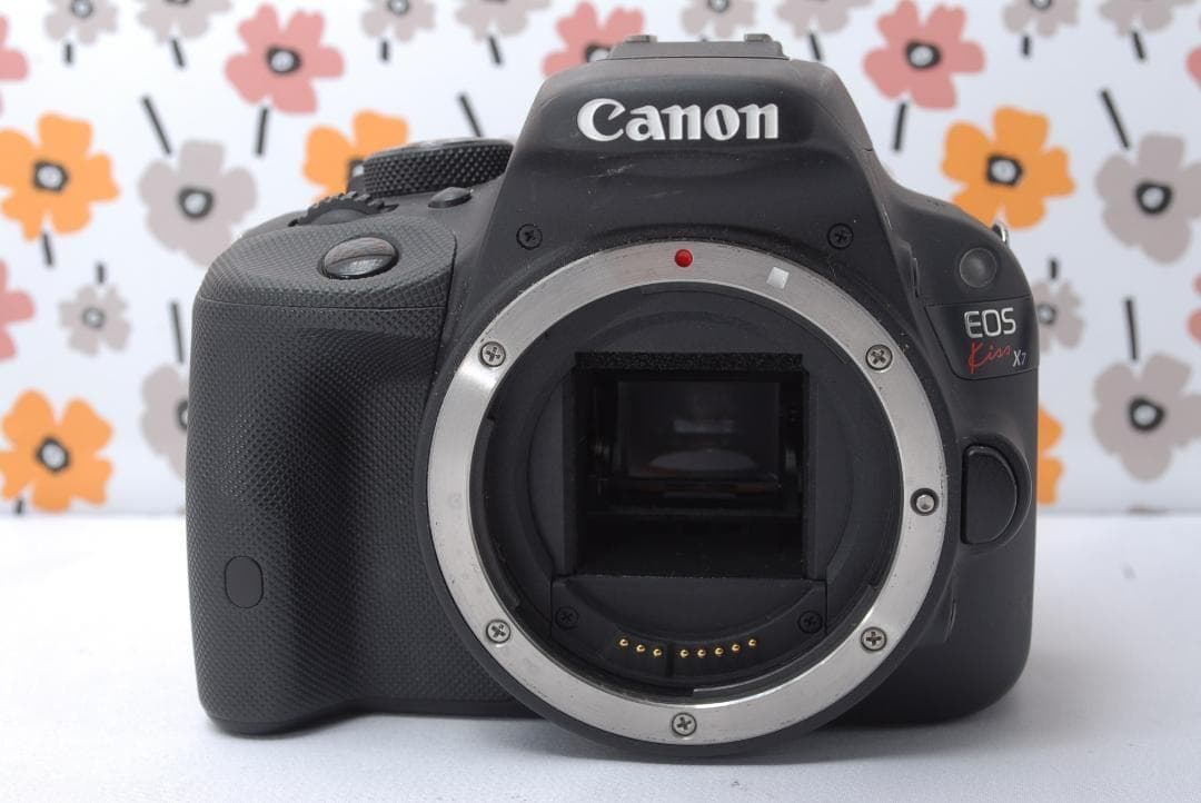 ❤Canon Kiss X7❤スマホ転送OK❤ショット数少ない❤軽量＆高画質❤